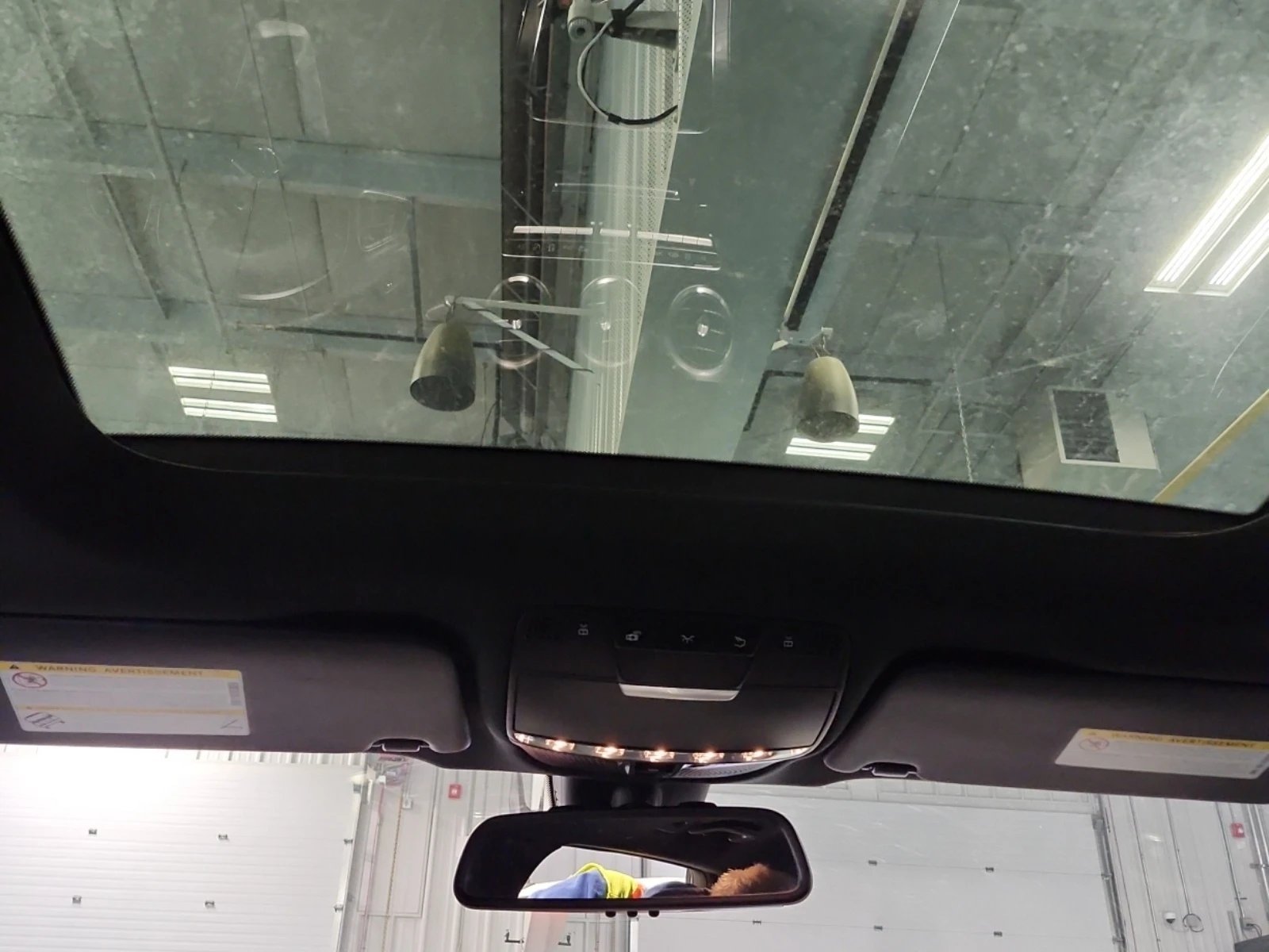 Mercedes-Benz GLC 300 4MATIC * * КАМЕРА * * CARFAX * * БЕЗ ИНЦИДЕНТ * * , снимка 10 - Автомобили и джипове - 54102602