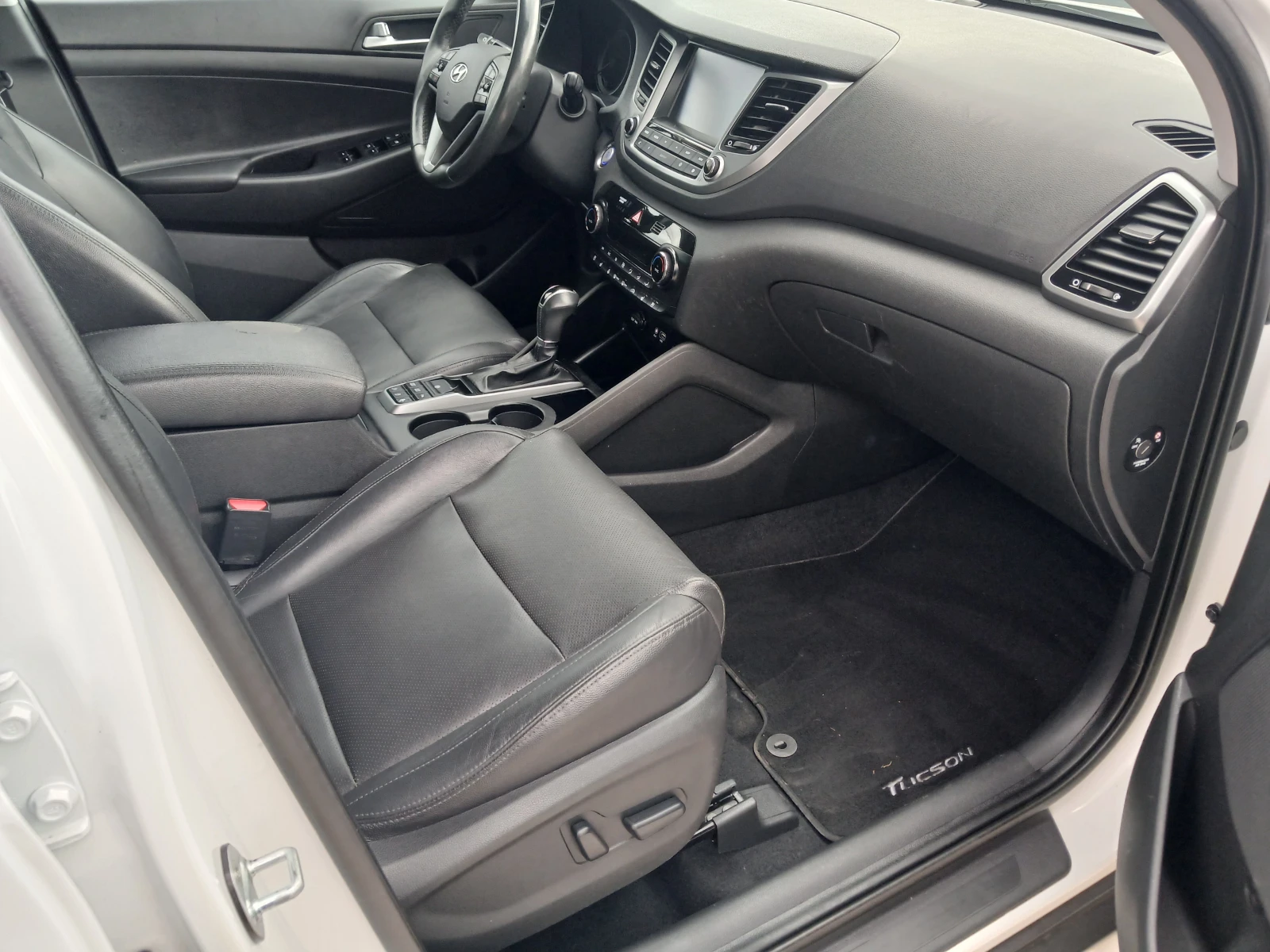 Hyundai Tucson NAVI KAM.PANORAMA, снимка 13 - Автомобили и джипове - 54667583