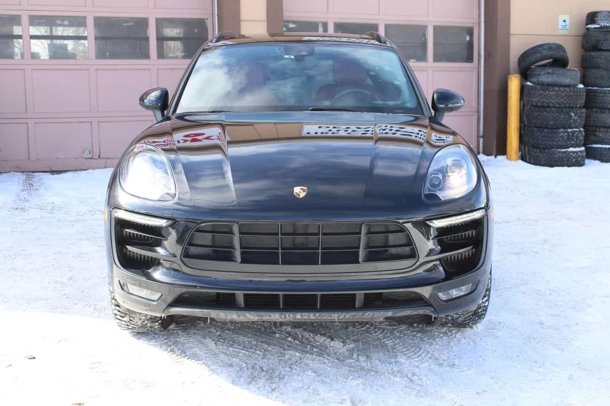 Porsche Macan * Turbo * 