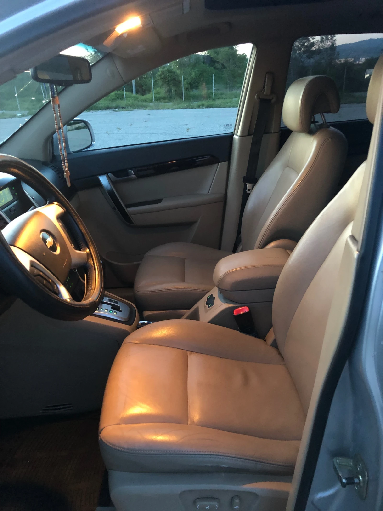 Chevrolet Captiva, снимка 10 - Автомобили и джипове - 55165558
