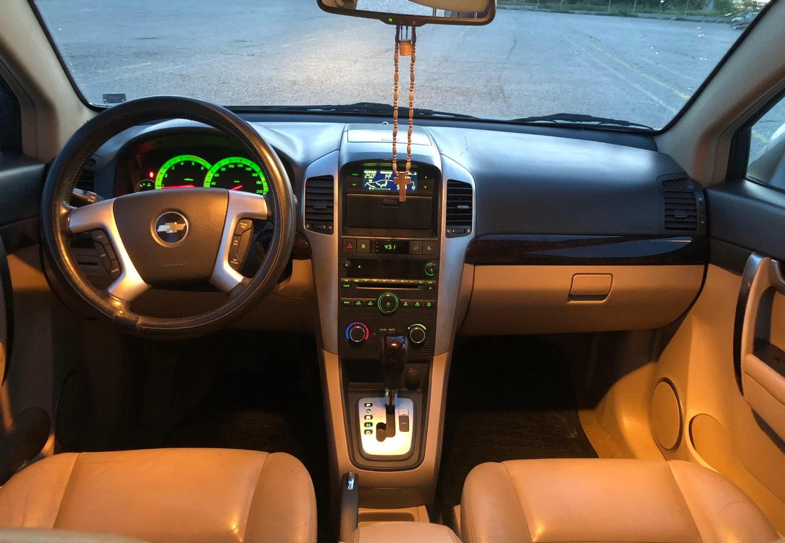 Chevrolet Captiva, снимка 8 - Автомобили и джипове - 55165558