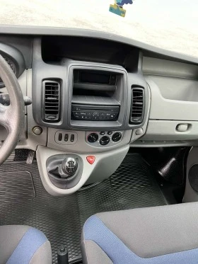 Renault Trafic 2.0 Cdi - Дълга база, снимка 10