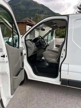 Renault Trafic 2.0 Cdi - Дълга база, снимка 7