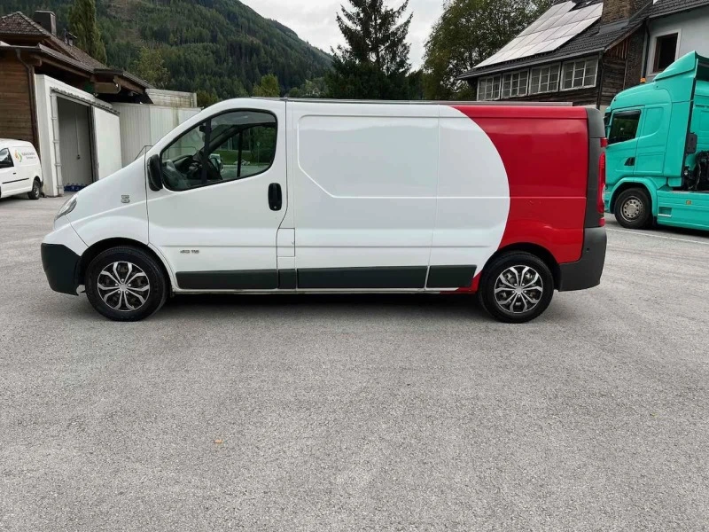 Renault Trafic 2.0 Cdi - Дълга база, снимка 2 - Бусове и автобуси - 42314538