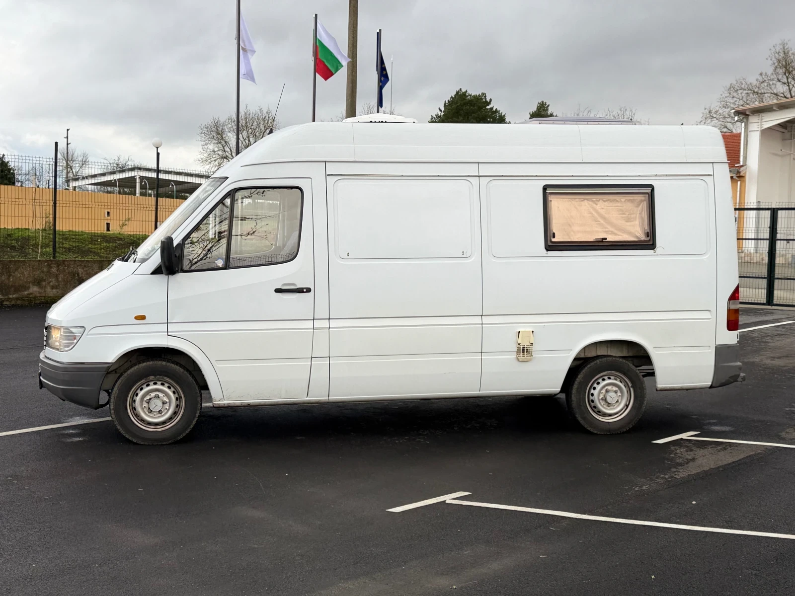 Mercedes-Benz 212 Без аналог на пазара! Уникат, снимка 4 - Бусове и автобуси - 54192584