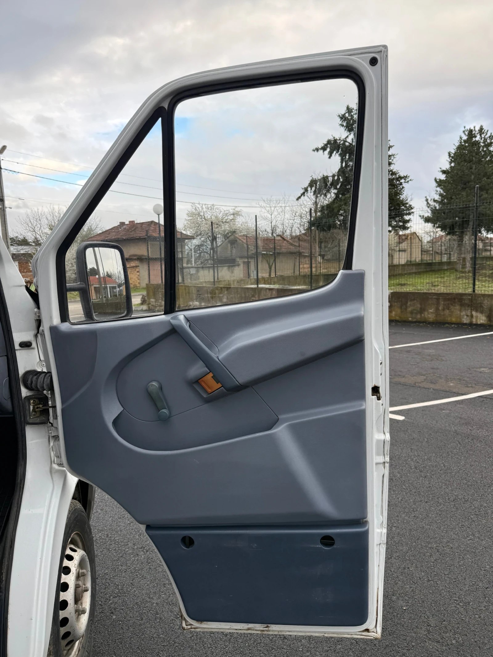 Mercedes-Benz 212 Без аналог на пазара! Уникат, снимка 15 - Бусове и автобуси - 54192584