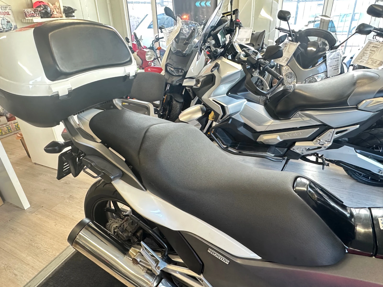 Honda Integra 750i ABS 04.2014�. | Mobile.bg � ����������� 14