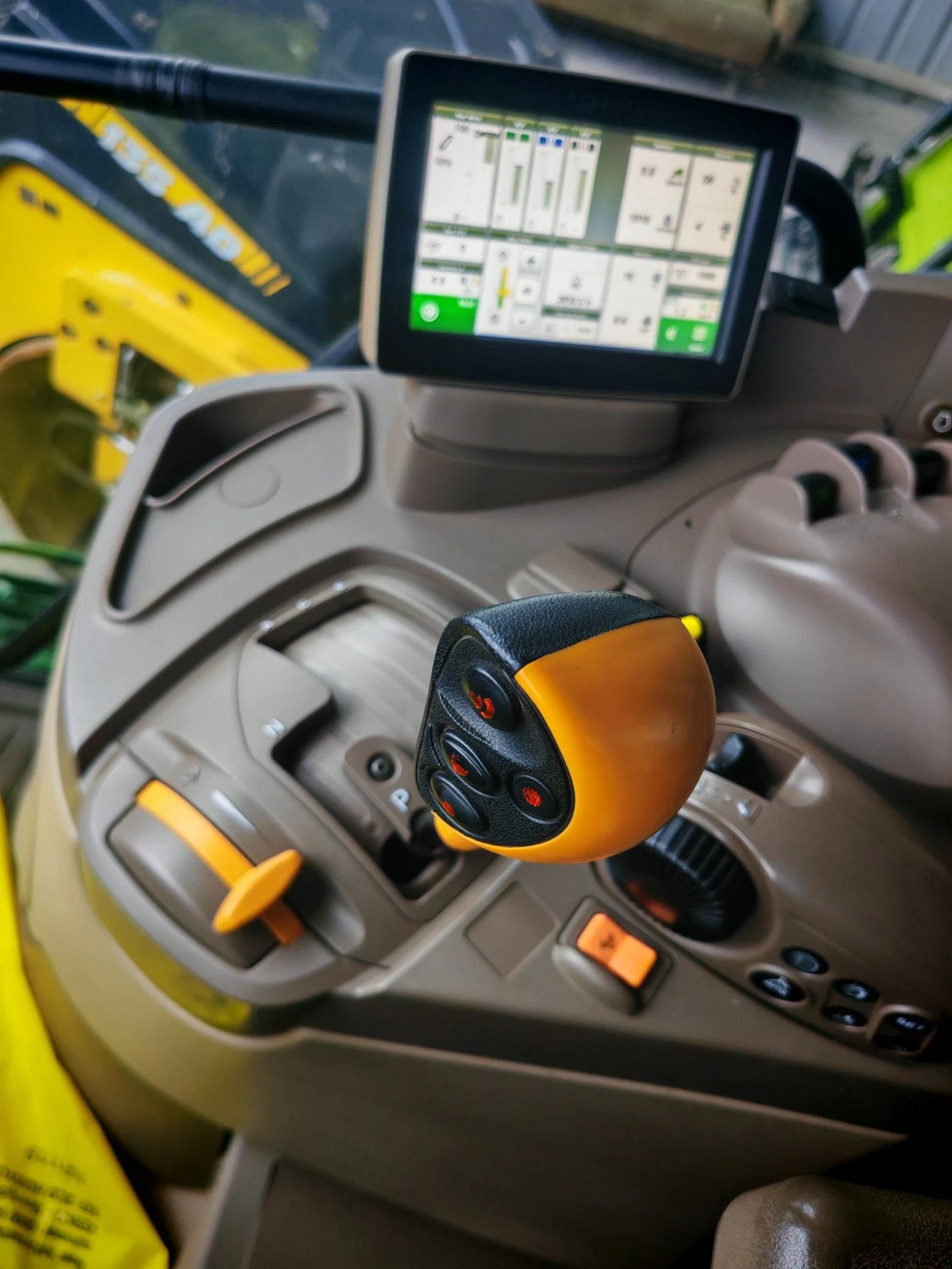 ������� John Deere 6135R ������ � ������������ ������ 20 % | Mobile.bg � ����������� 16