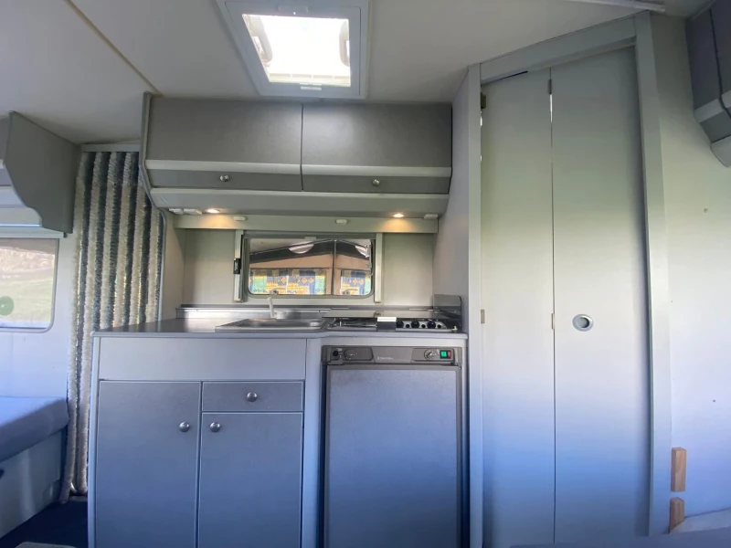 Каравана Beyerland Vitesse, снимка 14 - Каравани и кемпери - 52713626