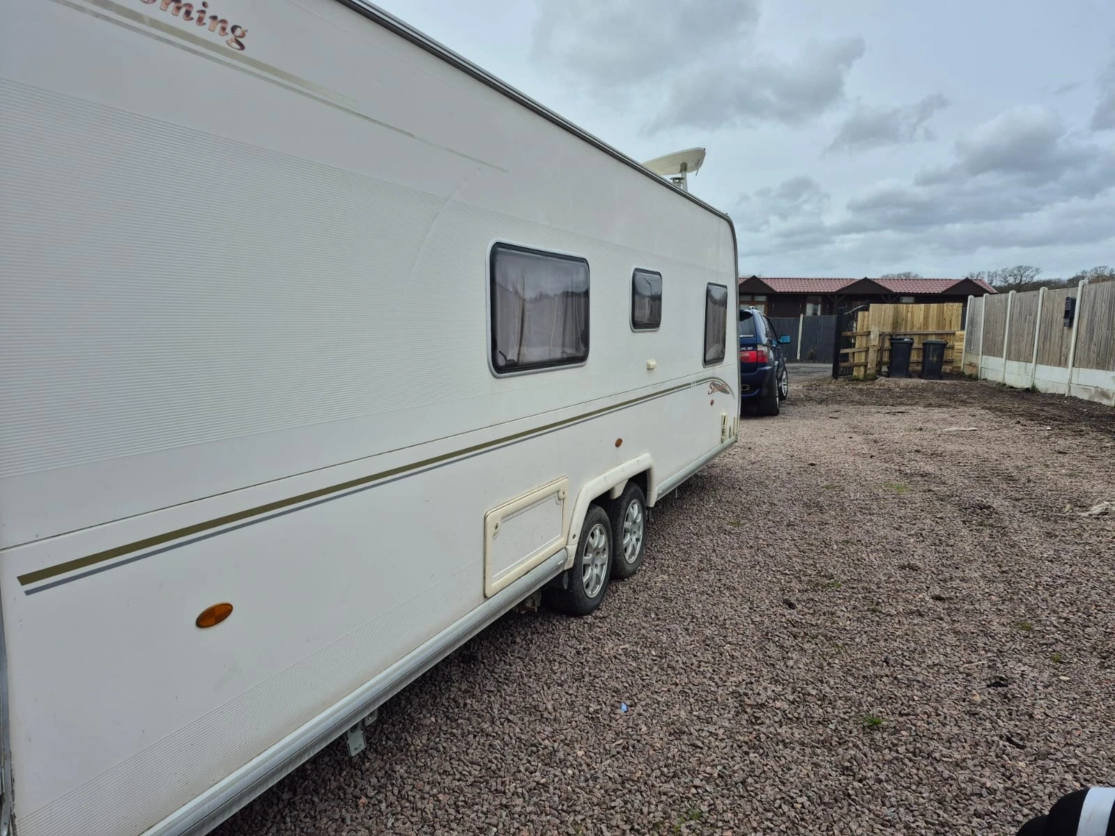 Каравана Bailey Senator Wyoming, снимка 3 - Каравани и кемпери - 53905588