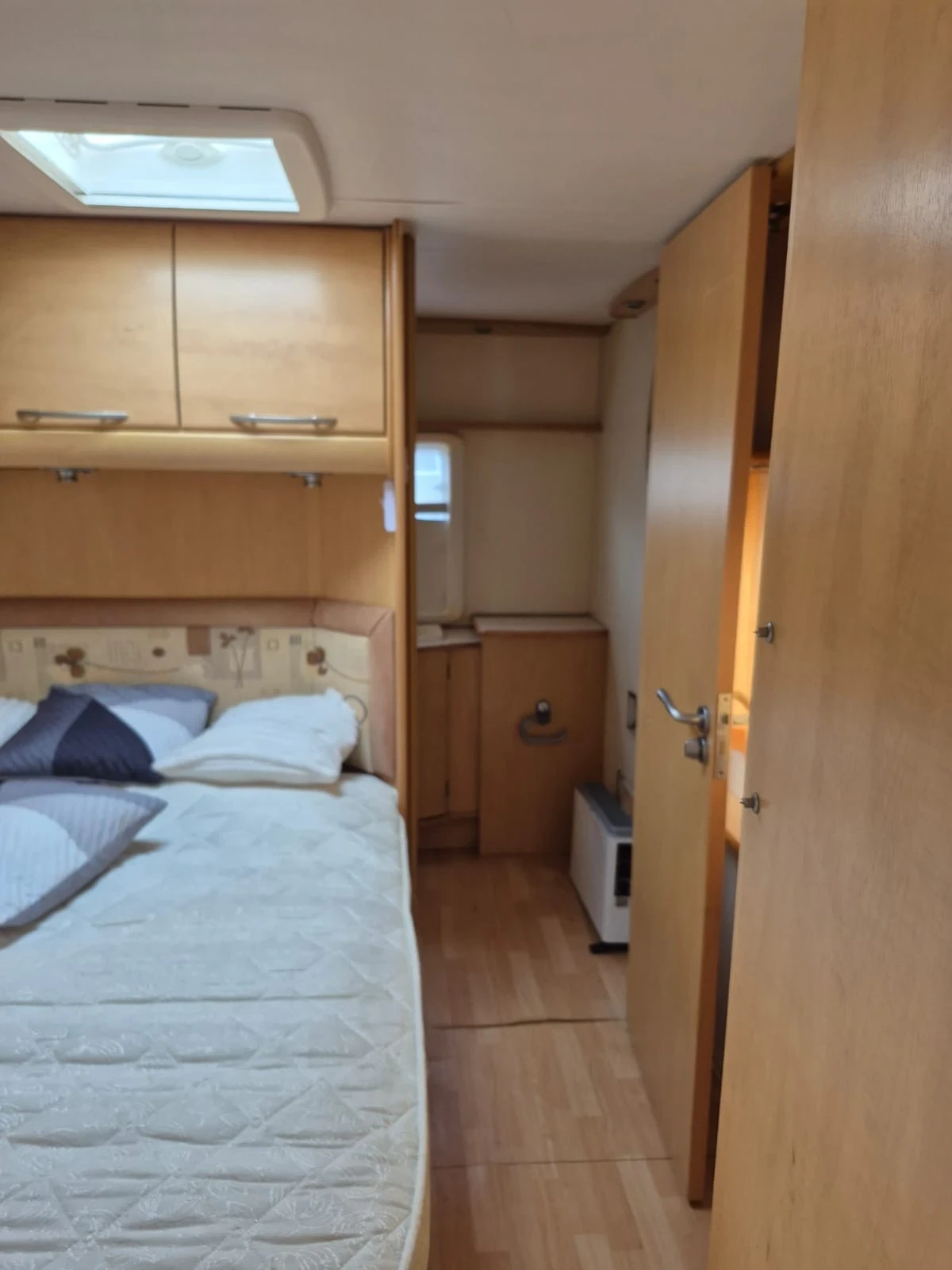 Каравана Bailey Senator Wyoming, снимка 14 - Каравани и кемпери - 53905588