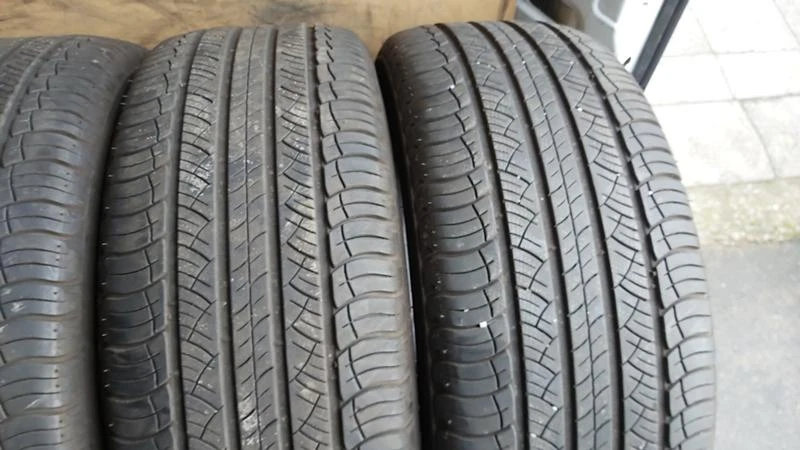 Гуми Летни 235/55R17, снимка 4 - Гуми и джанти - 27927885