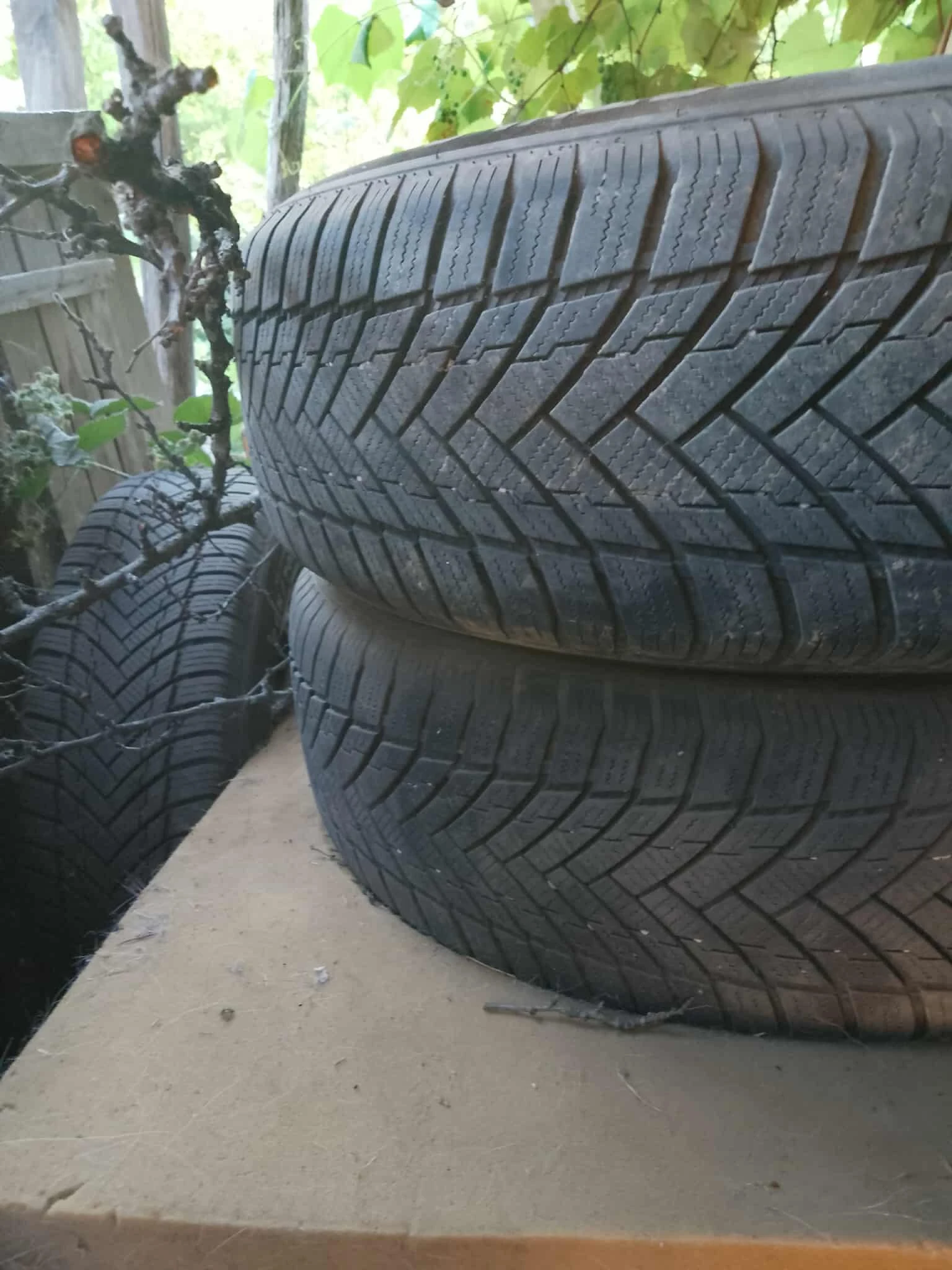 ���� � ������ 205/70R15 | Mobile.bg � ����������� 3