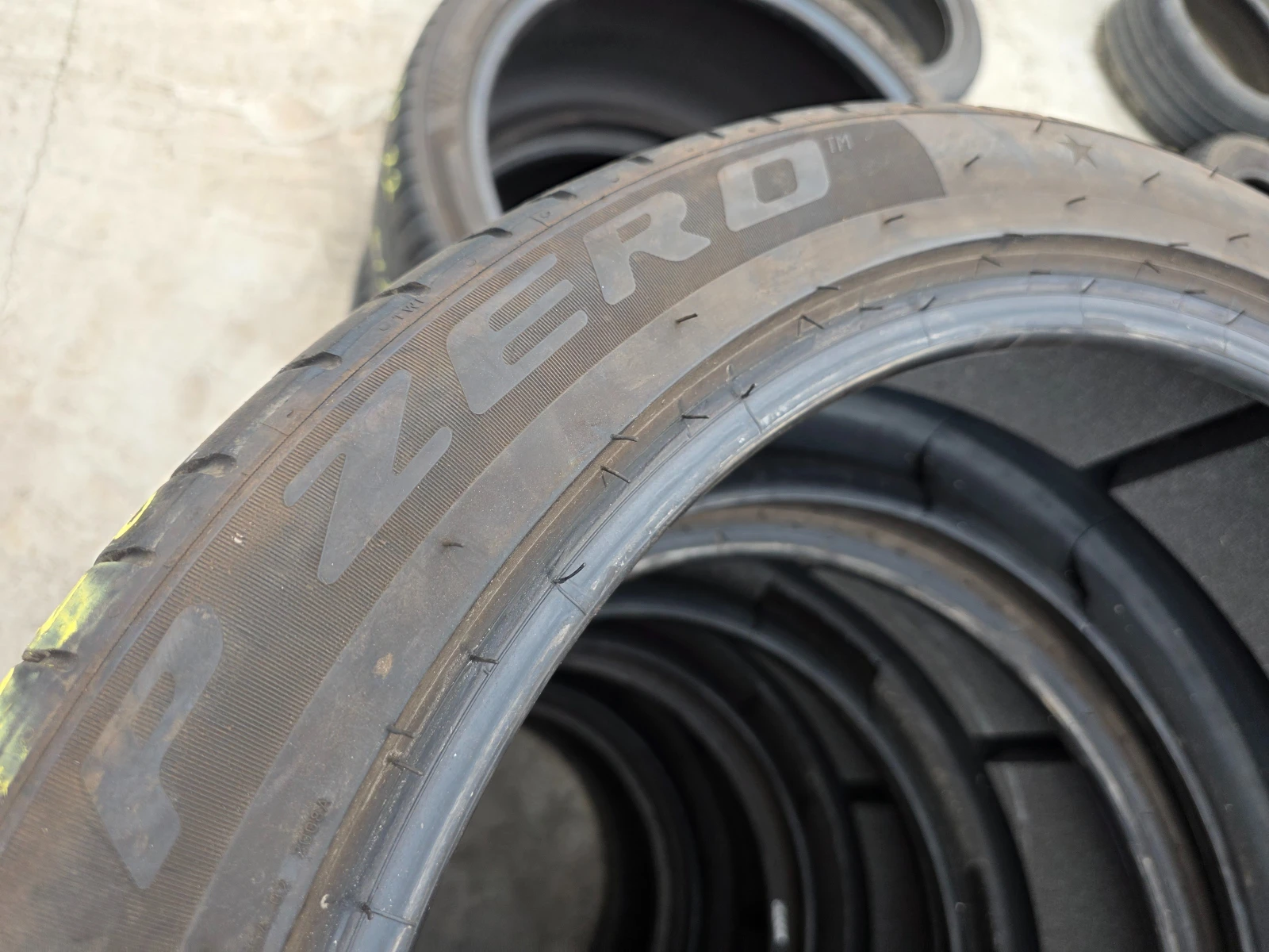 Гуми Летни 275/40R22, снимка 7 - Гуми и джанти - 55479086