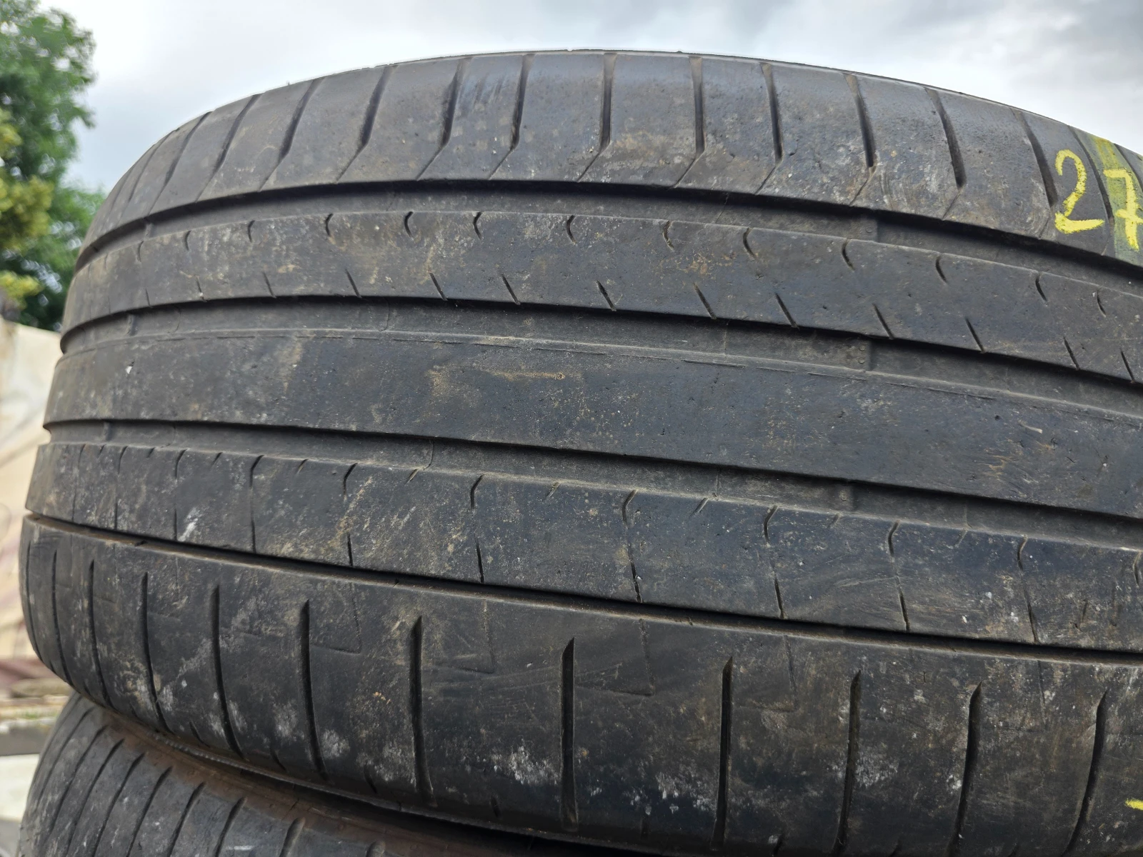 Гуми Летни 275/40R22, снимка 4 - Гуми и джанти - 55479086