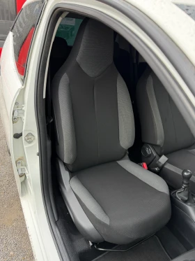 Toyota Aygo 1.0 VVTI, снимка 10