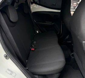Toyota Aygo 1.0 VVTI, снимка 11