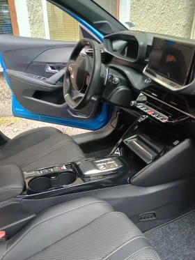Peugeot 208 GT, снимка 1
