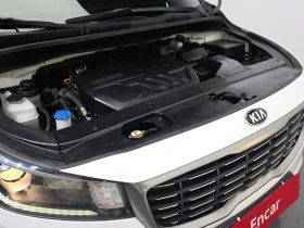 Kia Carnival 9-Seater Luxury, снимка 6