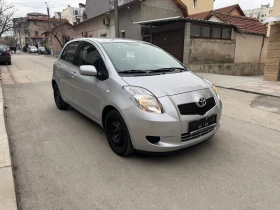 Toyota Yaris 1.0i Климатик, снимка 8