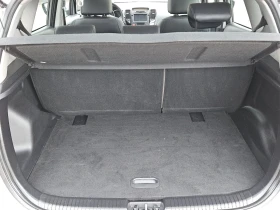 Kia Venga 1.6i--navi--automat - 7444 € / 14559.20 лв. - 49111757 9