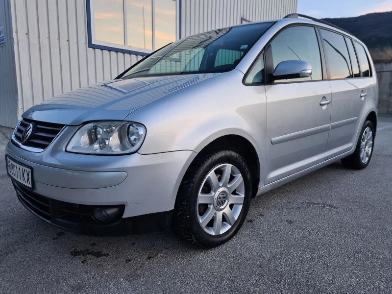 VW Touran 2.0TDi, снимка 2 - Автомобили и джипове - 47690229