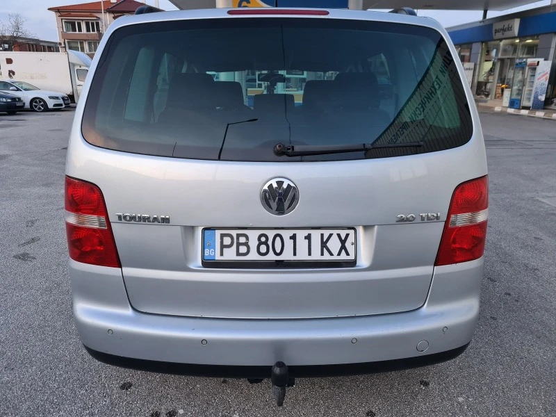 VW Touran 2.0TDi, снимка 6 - Автомобили и джипове - 47690229