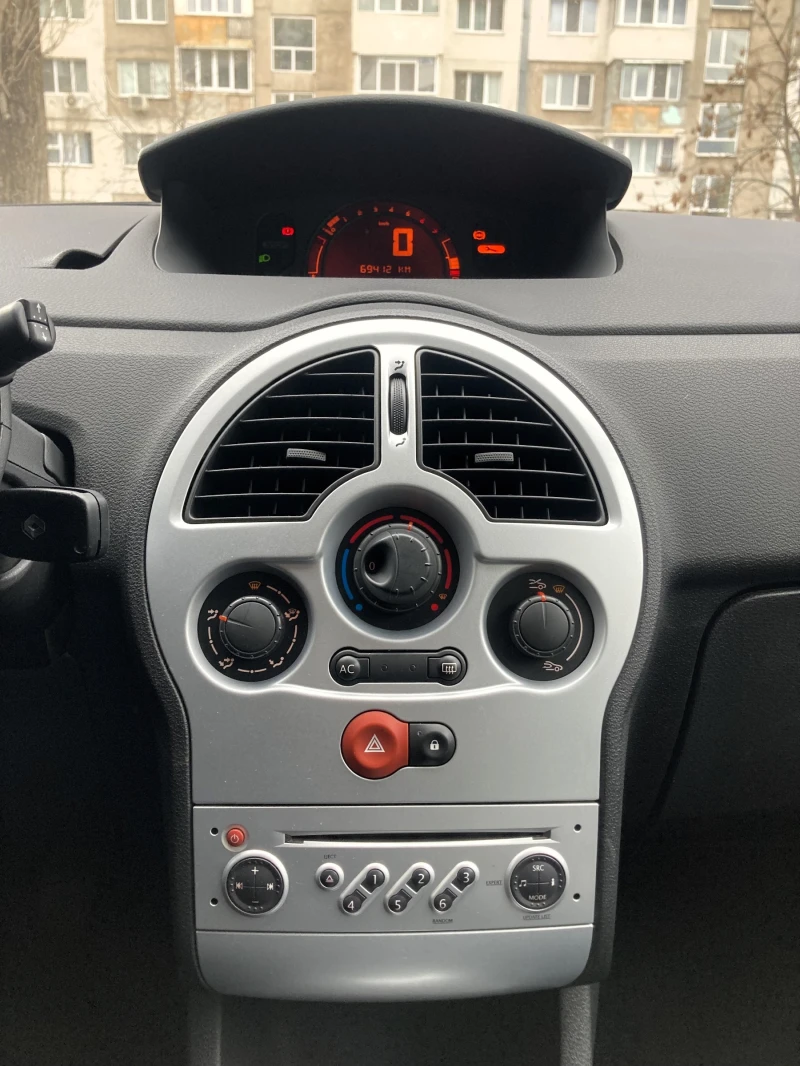 Renault Modus 1.2, снимка 12 - Автомобили и джипове - 47939415