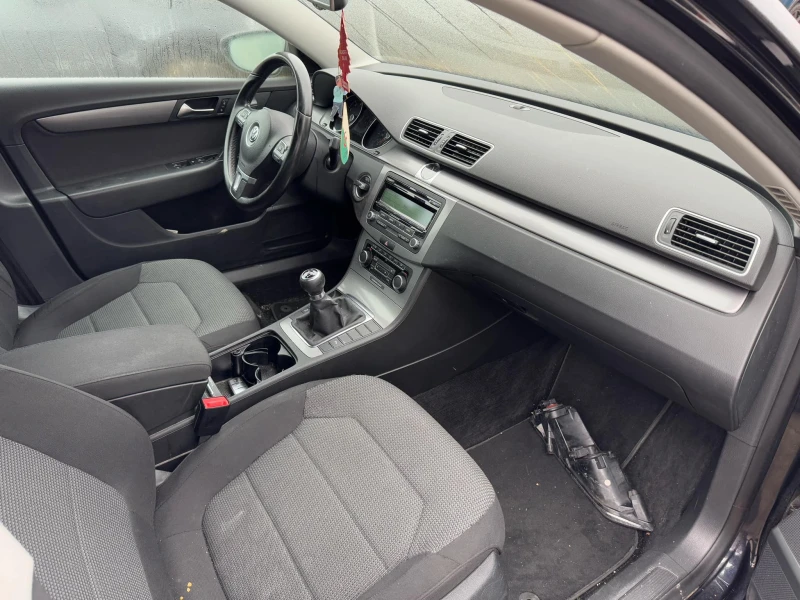 VW Passat 1.8, снимка 7 - Автомобили и джипове - 48220606