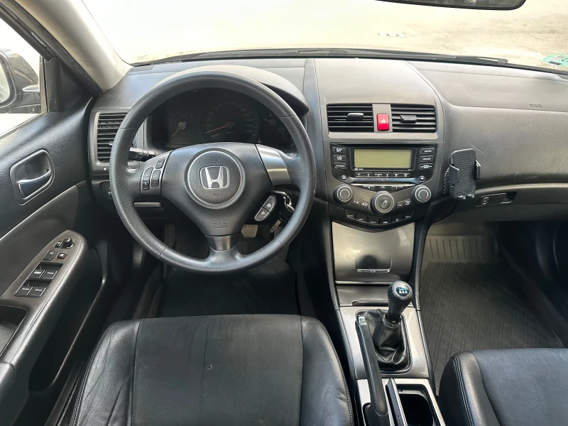 Honda Accord 2.0VTEC//FACELIFT//SPAIN/БЕЗ РЪЖДИ, снимка 10 - Автомобили и джипове - 48731610