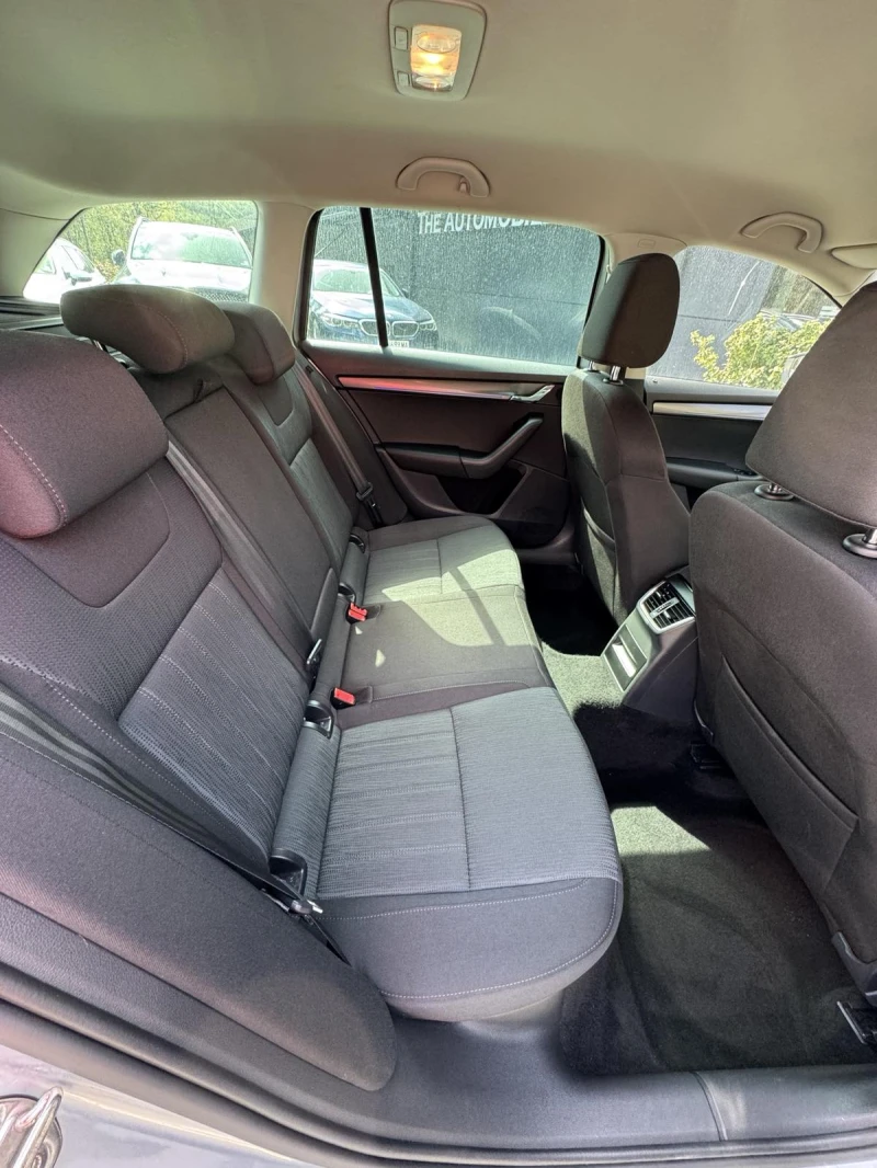 Skoda Octavia, снимка 11 - Автомобили и джипове - 48794106
