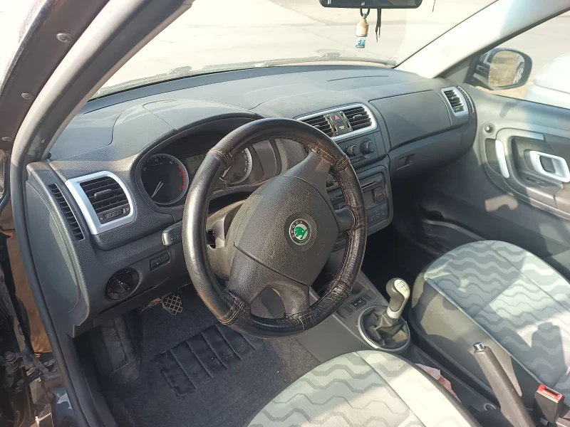 Skoda Fabia, снимка 8 - Автомобили и джипове - 49156849