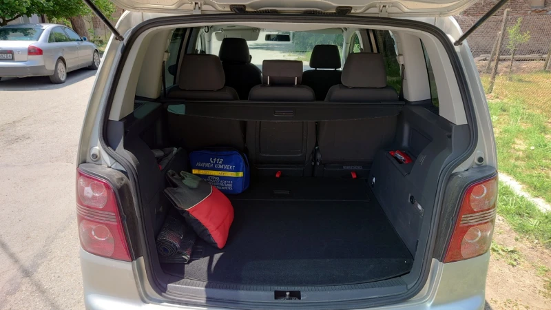 VW Touran 1, 4 TSI, Бензин/Метан (заводски), снимка 13 - Автомобили и джипове - 51623084