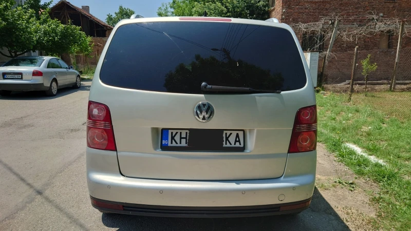 VW Touran 1, 4 TSI, Бензин/Метан (заводски), снимка 4 - Автомобили и джипове - 51623084