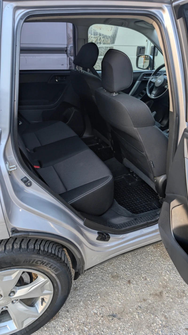 Subaru Forester, снимка 5 - Автомобили и джипове - 52623330