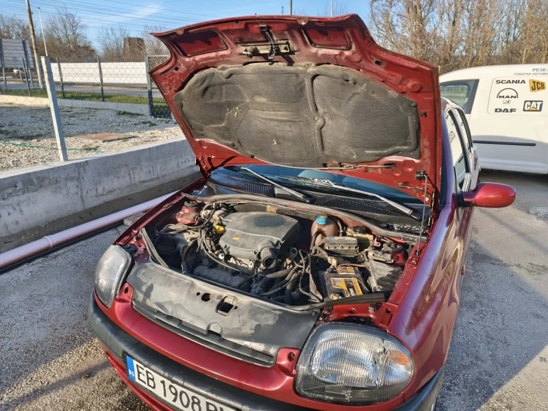 Renault Clio 1.4i, снимка 5 - Автомобили и джипове - 52850580
