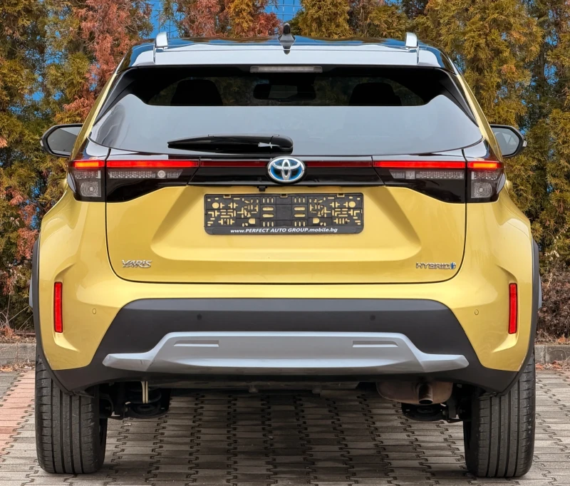 Toyota Yaris Cross 1.5HYBRID-КОЖА-LED-КYLESS-JBL-ПОДГРЕВ-FULL-УНИКАТ!, снимка 4 - Автомобили и джипове - 53215526