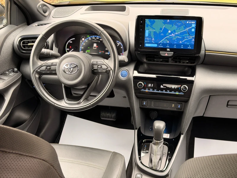 Toyota Yaris Cross 1.5HYBRID-КОЖА-LED-КYLESS-JBL-ПОДГРЕВ-FULL-УНИКАТ!, снимка 13 - Автомобили и джипове - 53215526