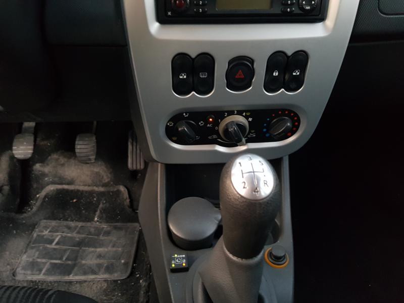 Dacia Sandero 1.4 MPI+LPG, снимка 15 - Автомобили и джипове - 26796344