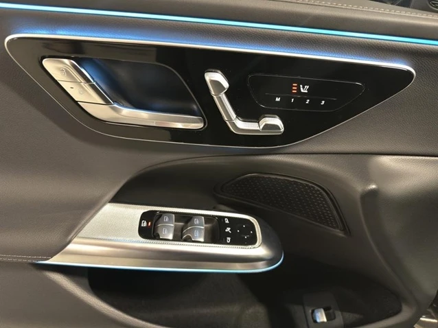 Mercedes-Benz E 300 de = AMG Line = Advanced Plus Гаранция - изображение 6