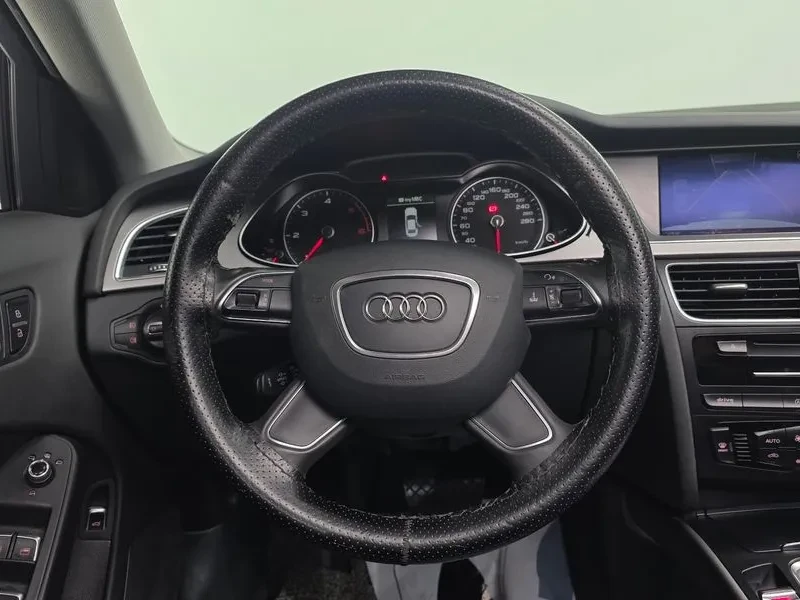Audi A4 2.0 TDI Quattro Dynamic, снимка 13 - Автомобили и джипове - 54139295