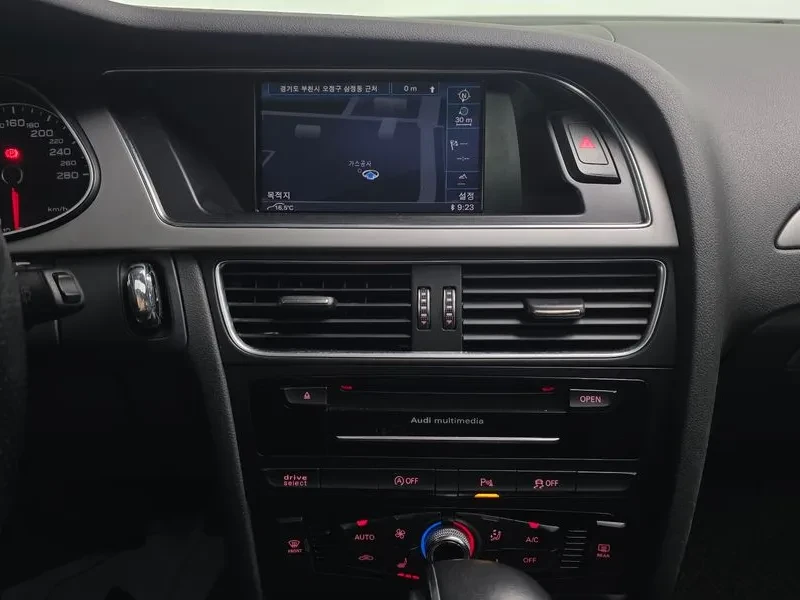 Audi A4 2.0 TDI Quattro Dynamic, снимка 14 - Автомобили и джипове - 54139295