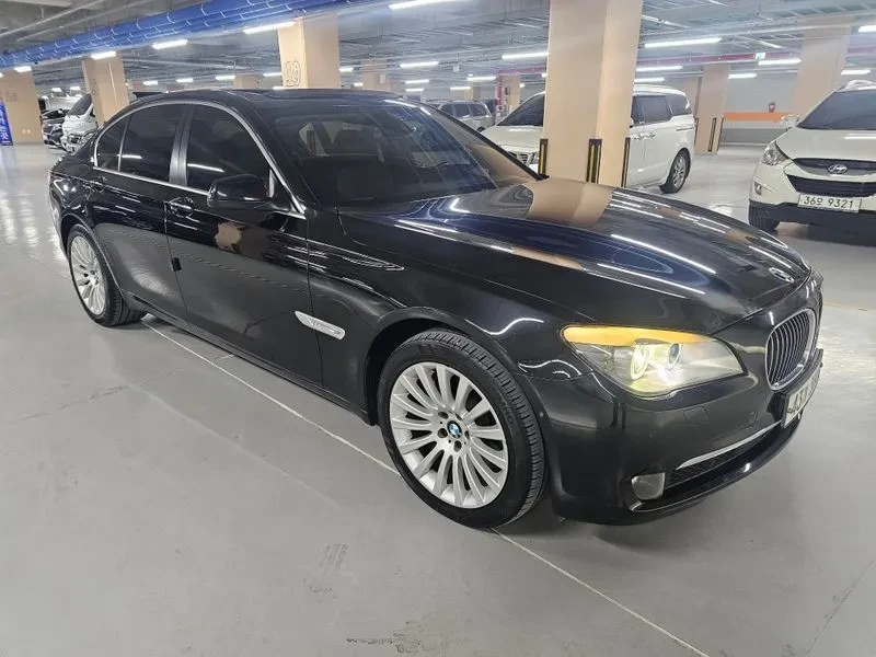 BMW 740 i, снимка 3 - Автомобили и джипове - 54219601