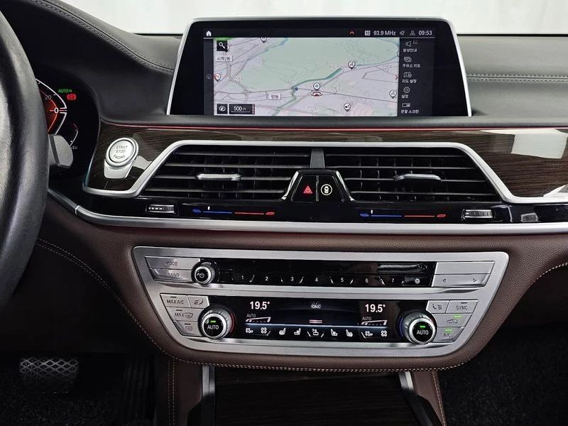 BMW 730 730D xDrive Design Pure Excellence Крайна Цена, снимка 14 - Автомобили и джипове - 55963896