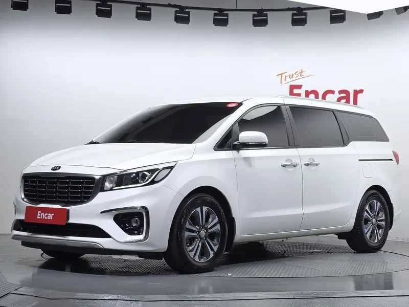 Kia Carnival 9-Seater Luxury