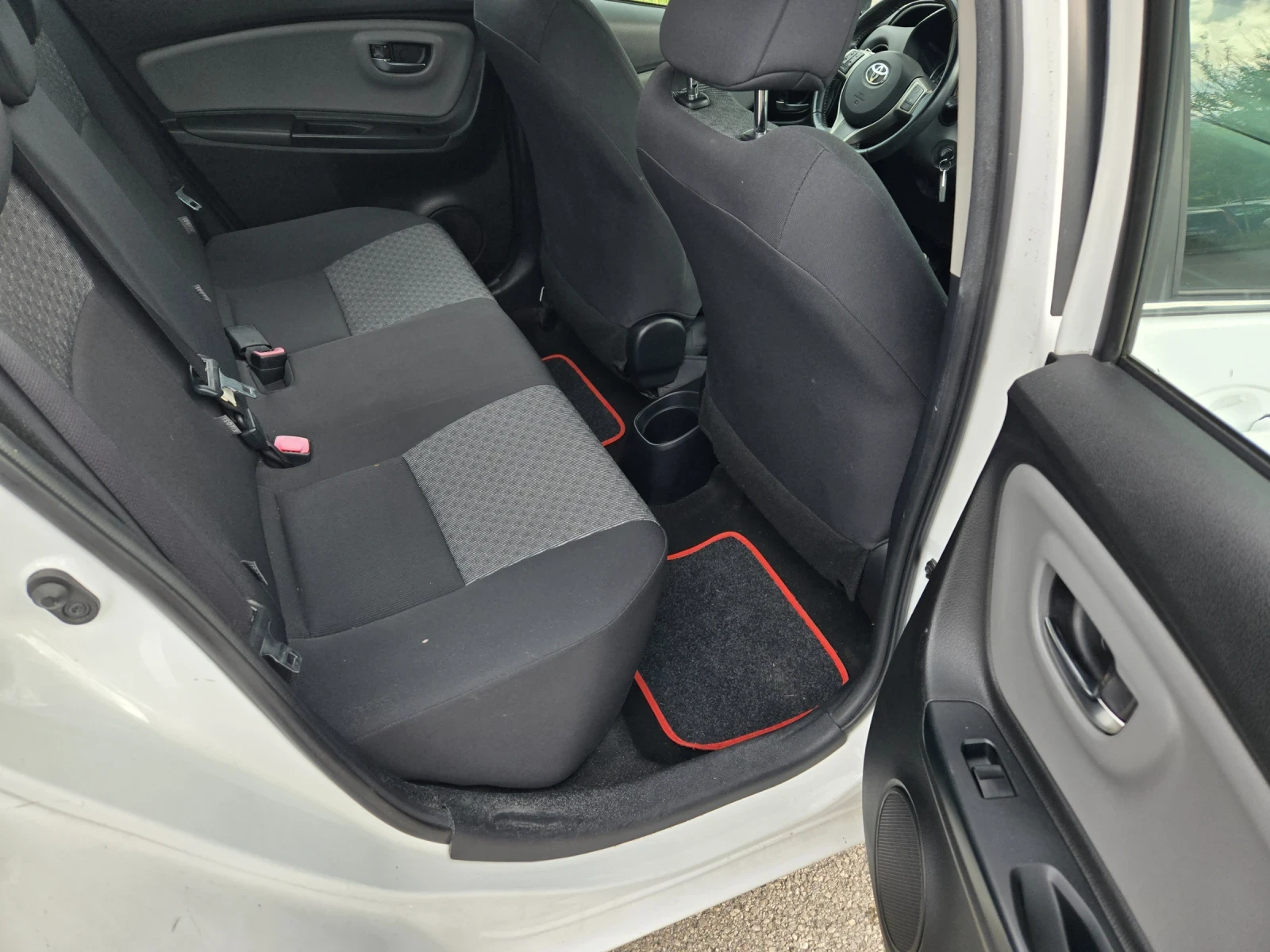 Toyota Yaris 1.0i | Mobile.bg — изображение 13