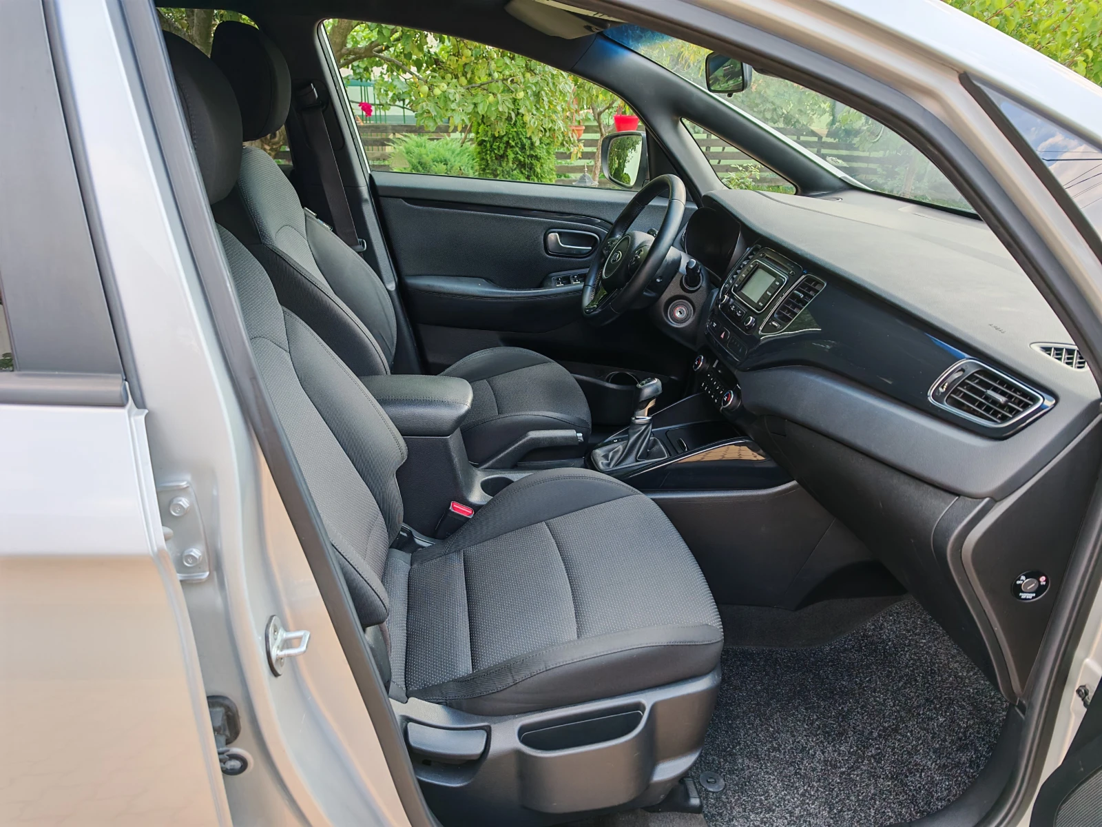 Kia Carens 1.7CRDI-Камера - изображение 9