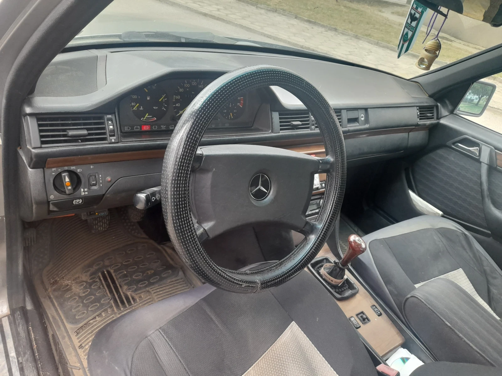 Mercedes-Benz 124 2.0 газ бензин - изображение 5