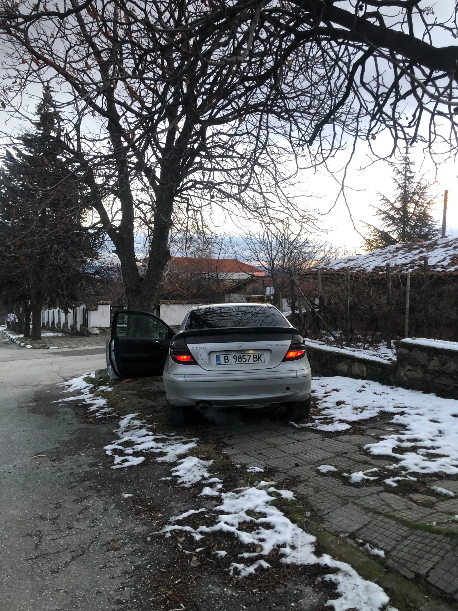 Mercedes-Benz C 200  - изображение 3