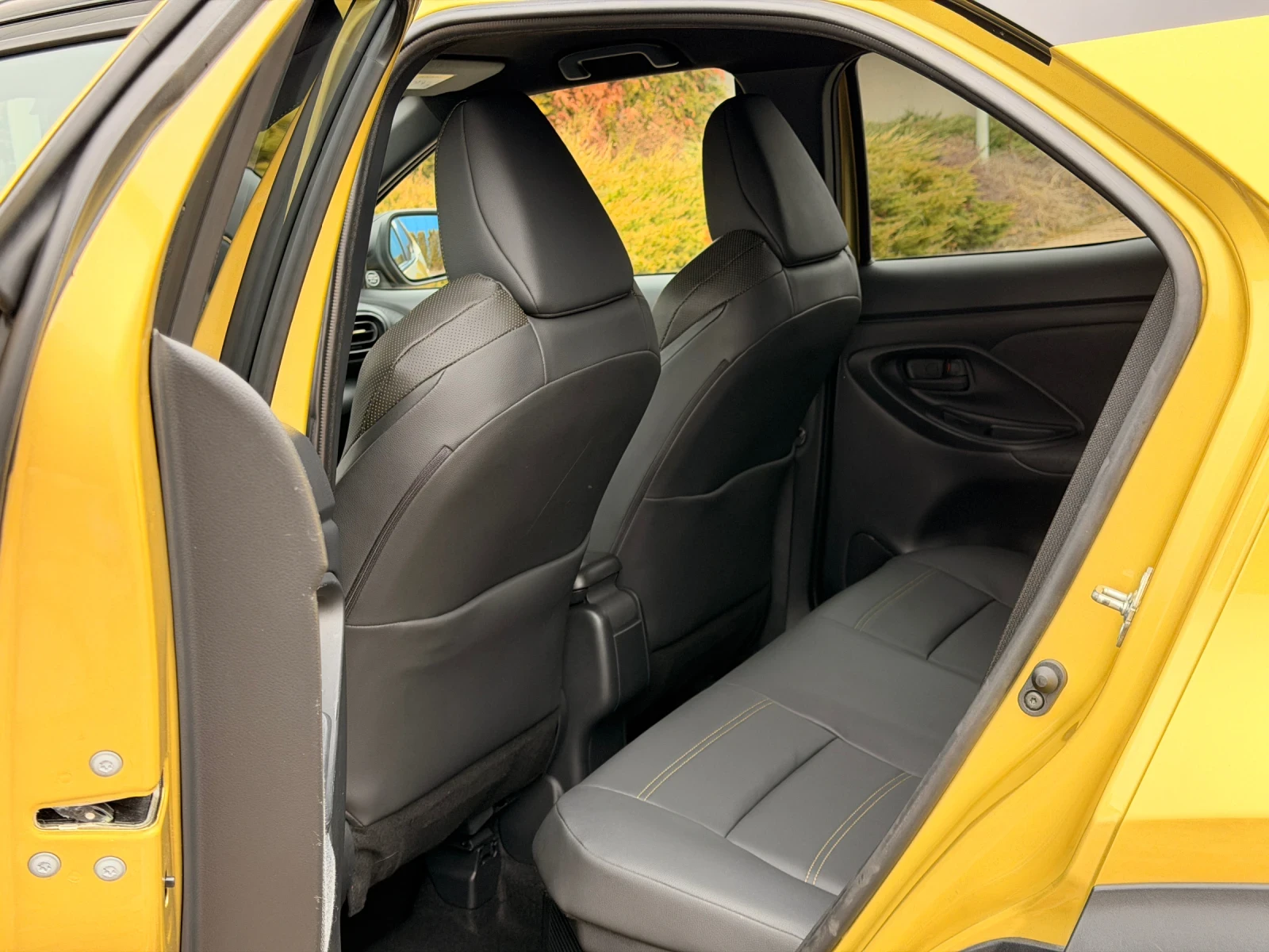 Toyota Yaris Cross 1.5HYBRID-����-LED-�YLESS-JBL-�������-FULL-������! | Mobile.bg � ����������� 12